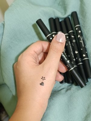 خط چشم ماژیکی مهردار دراگون طرح گل